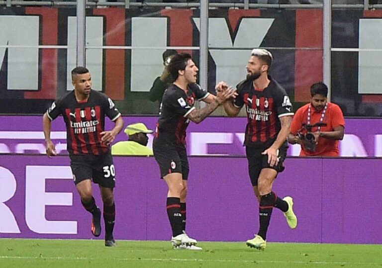 Champions, il Napoli non ribalta il risultato: Milan in semifinale dopo 16 anni