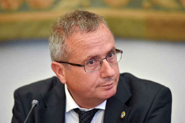 Minacce mafiose al fratello di Angelo Vassallo: “Prendi del tritolo e fatti saltare in aria”