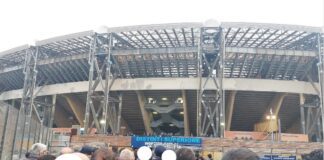 Napoli, la cricca dei bagarini del Maradona falsificava anche le fidelity card: 9 indagati