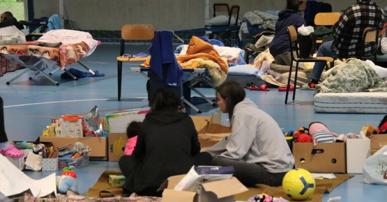 Alluvione in Emilia Romagna, oggi arriva Meloni. Bonaccini: “La situazione sta migliorando”