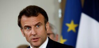 Macron invoca il cambio di passo: “L’Europa è accerchiata, può morire”