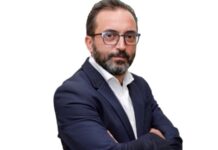 Orta di Atella, compravendita politica dei consiglieri di opposizione: Santillo e brancacciani vogliono mangiarsi anche il panettone