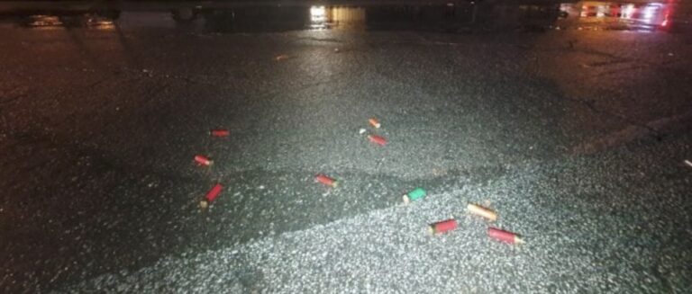 Sparatoria a Casoria, sequestrati 15 bossoli a salve e un coltello