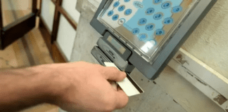 Asl Napoli 3, scoperti i furbetti del badge: sono 26 gli indagati nell’area nolana