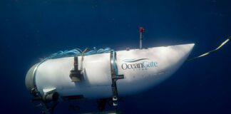 Investigatori a bordo della nave che ha lanciato il Titan