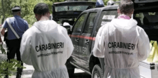 Orrore nel Casertano, strangola la moglie 24enne davanti ai figli di 4 e 6 anni: fermato il marito