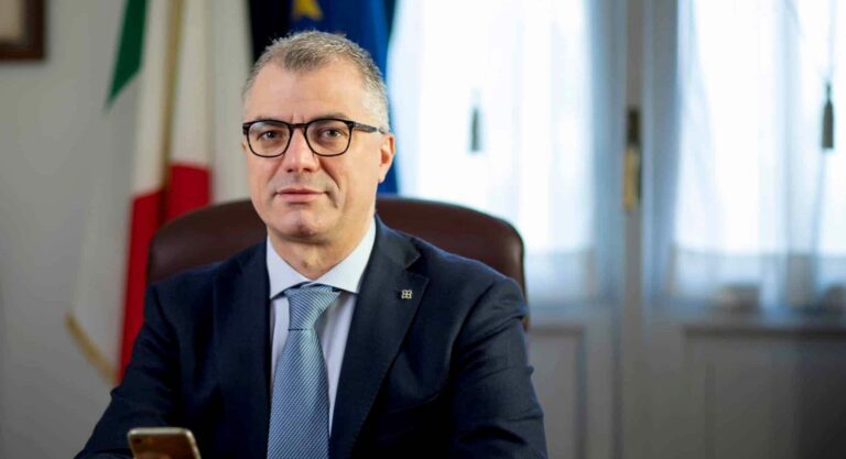 VIDEO INTERVISTA Pnrr, Scerra (M5S): “Ritardi inaccettabili su sfide globali, a rischio il futuro dell’Italia e dell’Europa”