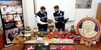Napoli, maxi sequestro di reperti archeologici: giro d’affari da 3 milioni