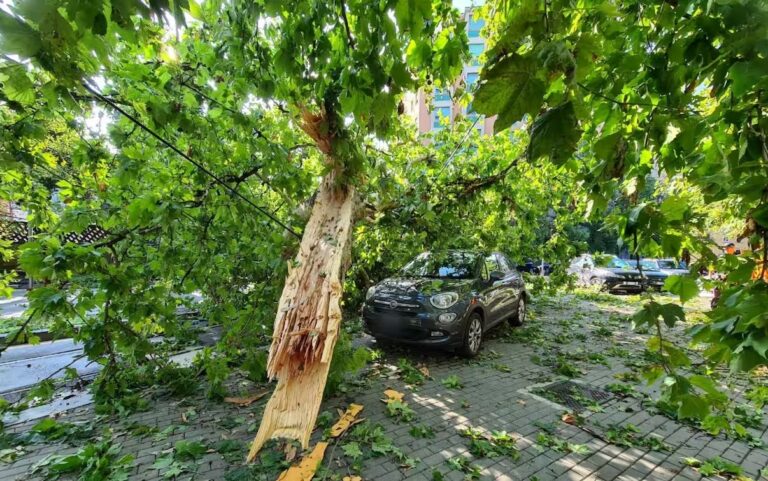 A Milano torna il sole, notte “infernale” e “senza sosta” per i Vdf: 350 richieste d’intervento