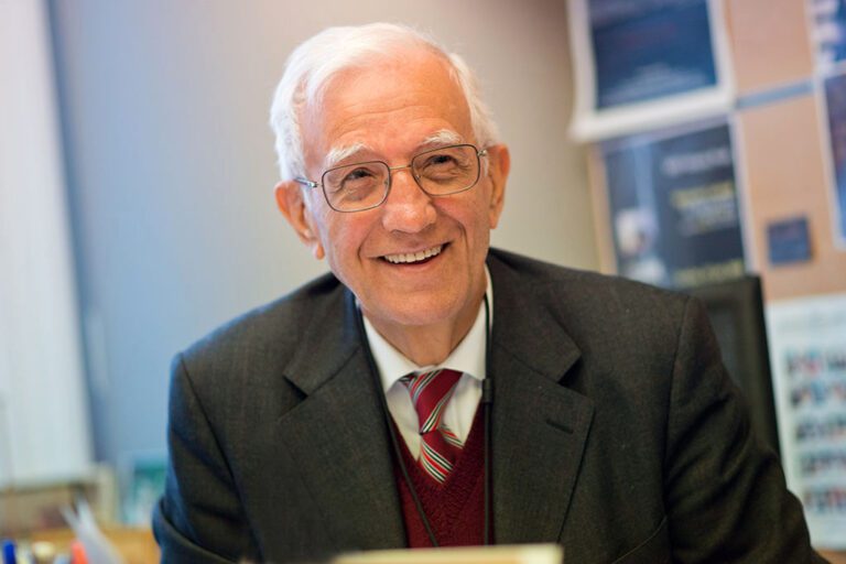 È morto Vittorio Prodi, fratello di Romano ed ex parlamentare europeo: aveva 86 anni