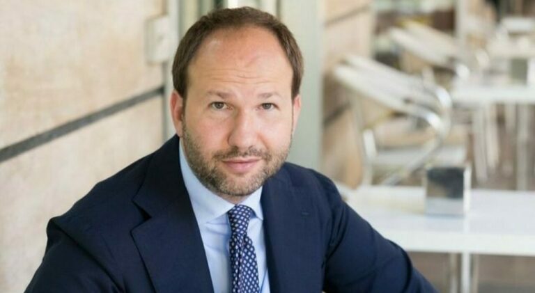 Caivano, Zinzi: “De Luca dimentica edilizia residenziale pubblica, troppo impegnato con lanciafiamme contro ragazzini”