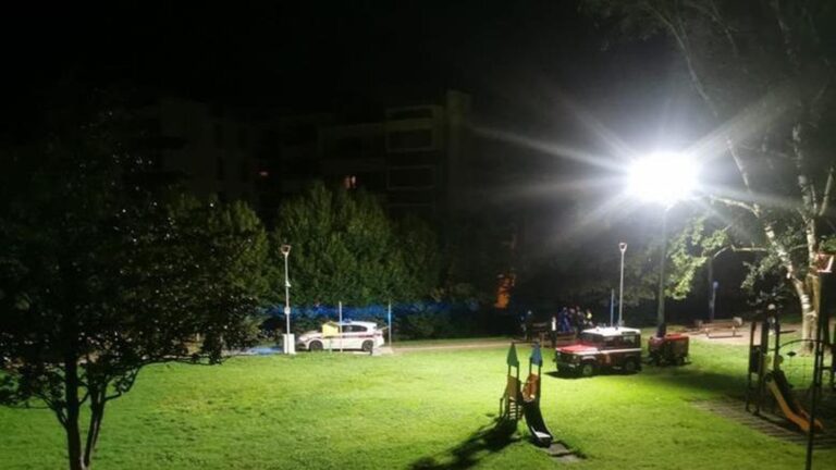Aggredita e picchiata in un parco, donna muore in ospedale a Rovereto: arrestato un 40enne
