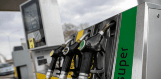 Caro carburanti, la benzina sfonda la soglia di 2,5 euro al litro in città