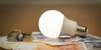 La stima di Nomisma energia: “Verso un aumento del 7-10% per la luce dal 1 ottobre”
