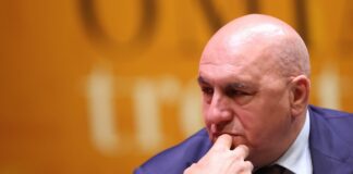 Crosetto: “Ue sia veloce e meno burocratica. Oggi affronteremo situazione Ucraina ma anche Mar Rosso”