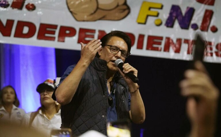 Ecuador, assassinato a colpi di pistola il candidato alla presidenza Fernando Villavicencio: gruppo criminale rivendica l’uccisione