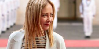 Meloni arrivata al Consiglio Ue, Ucraina al centro del tavolo. L’appello di Zelensky ai leader: “Serve volontà politica”