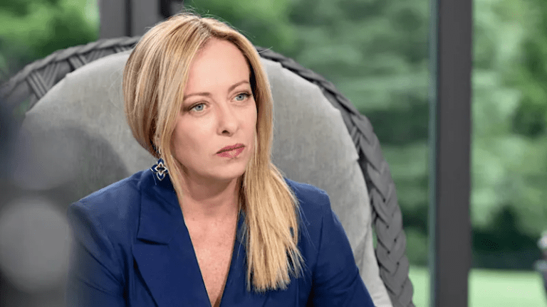 Meloni: “L’antisemitismo è un cancro che si deve sconfiggere. Sul Patto di stabilità vedo spiragli per una soluzione”