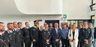 Il ministro Piantedosi in visita alla Compagnia dei Carabinieri di Caivano