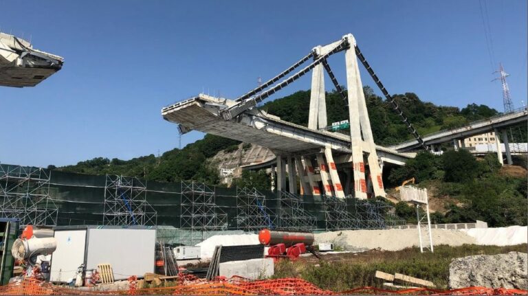 Anniversario crollo Ponte Morandi: processo al giro di boa, sentenza non prima del 2024