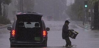 California colpita dalla tempesta Hilary e da un terremoto di magnitudo 5.1: dichiarato lo stato di emergenza