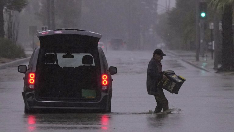 California colpita dalla tempesta Hilary e da un terremoto di magnitudo 5.1: dichiarato lo stato di emergenza