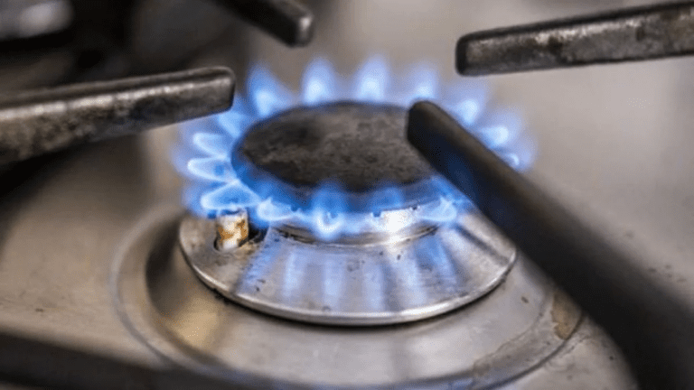 Gas, l’Ue avverte: “Prepararsi allo scenario peggiore”