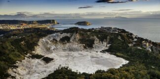 Terremoto ai Campi Flegrei, scossa di magnitudo 3.7: avvertita in diversi quartieri di Napoli