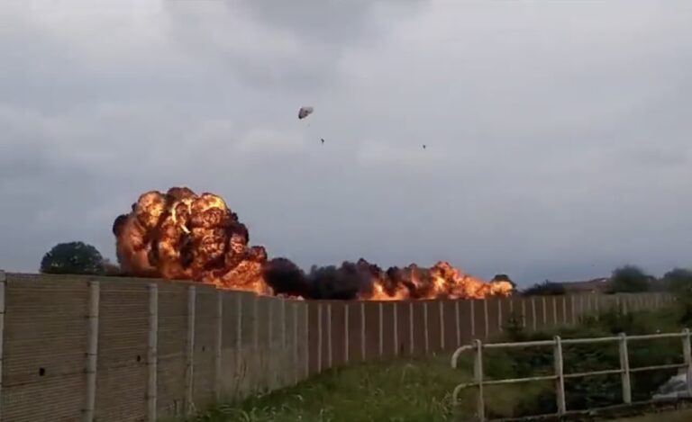 Incidente Frecce Tricolori, spunta audio nelle chat: “Il rischio ‘bird strike’ era acuto”