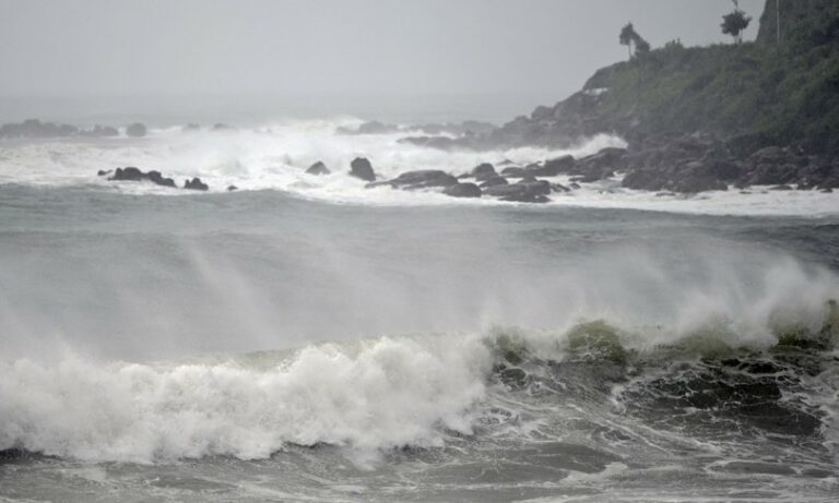 Maltempo in Campania, disagi nelle linee per Ischia e Procida