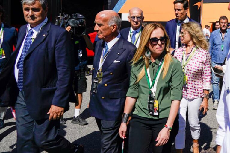 Meloni a Monza per la F1: “La situazione è complessa, dobbiamo correre di più”