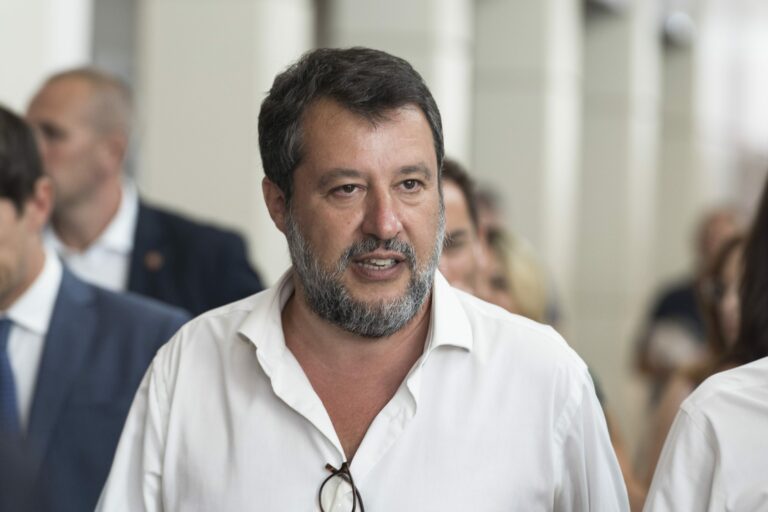 Salvini: “Meloni a Lampedusa e io a Pontida è lo stesso obiettivo. Difesa dei confini e della sicurezza è un sacro dovere”