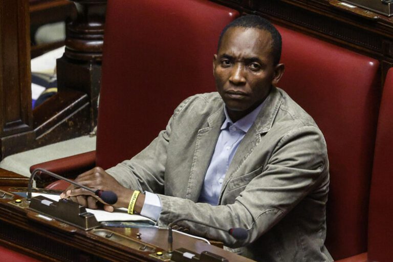 LA VIDEO INTERVISTA Instabilità politica in Africa e flussi migratori in Italia, Soumahoro: “Serve vera collaborazione”