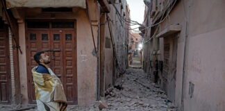 Terremoto in Marocco, oltre 2mila morti. Il sindaco dell’epicentro: “Solo morti e macerie”