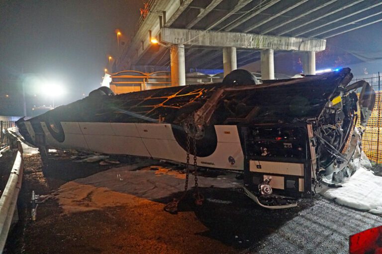 Incidente a Mestre, 21 morti e 15 i feriti. La procura di Venezia: “Esclusi contatti del pullman con altri mezzi”