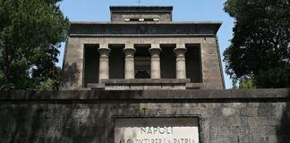 Napoli, il sindaco Manfredi e il prefetto Palomba omaggiano i caduti nel mausoleo di Posillipo