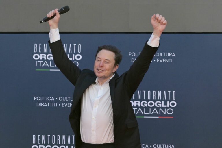 Atreju, Musk: “L’Italia faccia figli o la sua cultura scompare”. Lungo colloquio con Meloni su IA, natalità e Starlink