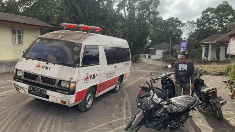 Esplosione in una fabbrica di nichel in Indonesia, 12 morti. Portavoce stabilimento: “Ci sono almeno 39 feriti”