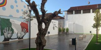 VIDEO Evento a Casapesenna, De Rosa: “Piazzetta della Rinascita contro tenebre dei clan”. Presenti il viceprefetto Del Prete, il pm Milita e tanti studenti