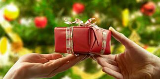 Natale, Coldiretti-Ixè: “Niente regali per 7,5 milioni italiani. Per i doni spesi in media 189 euro a testa”