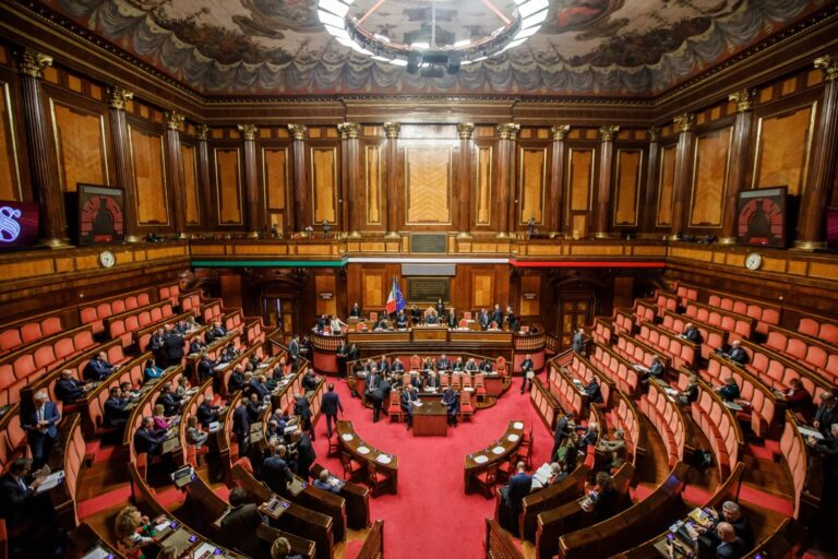 Approvato il premierato al Senato con 109 si: le opposizioni scendono in piazza