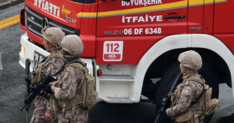 Attacco armato in una chiesa italiana durante la messa della domenica a Istanbul: un morto