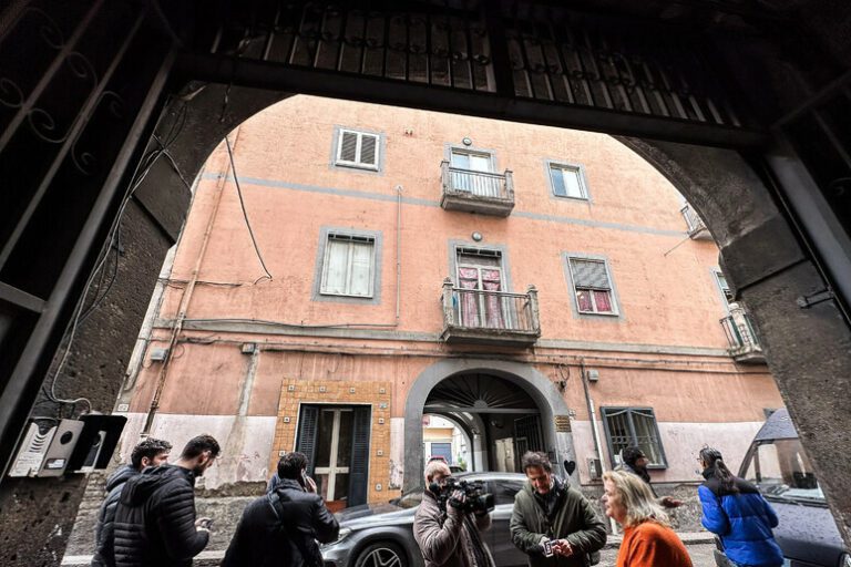 Uccisa mentre festeggia ad Afragola, disposti domiciliari per nipote