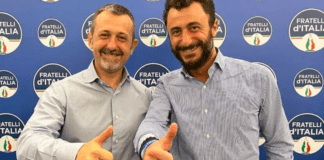 Caso Pozzolo, caposcorta di Delmastro: “La pistola sempre in mano al deputato FdI”