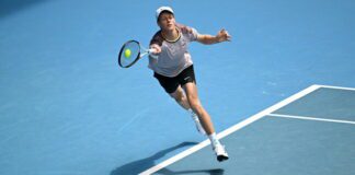 Australian Open, Sinner vola in finale: eliminato Djokovic in quattro set