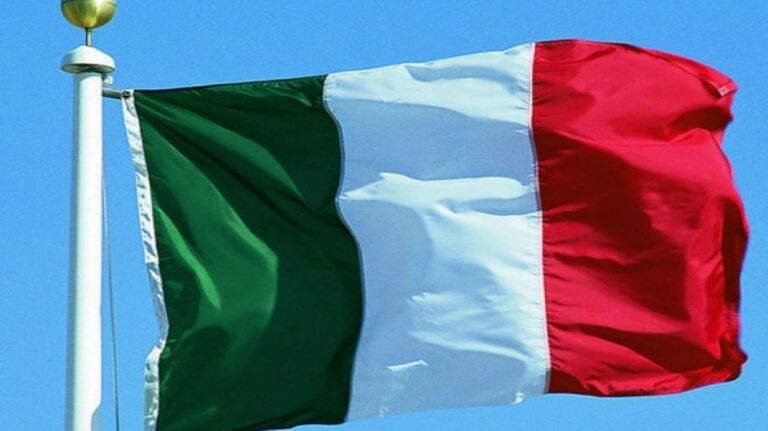 Tricolore, Mattarella: “Simbolo di coesione e identità nazionale”