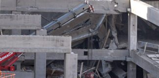 Crollo nel cantiere di Firenze, il pm: “Diverse criticità”. Proseguono le ricerche dell’ultimo disperso