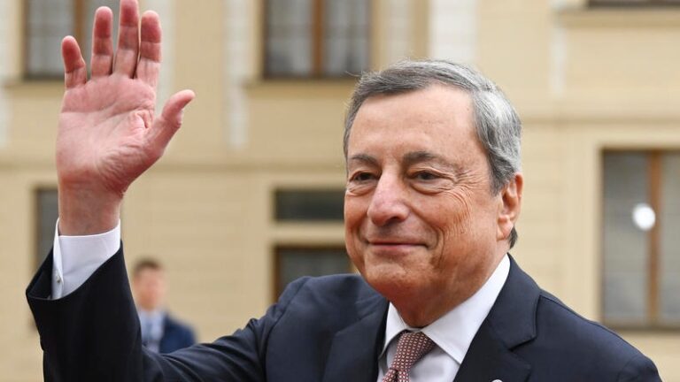 Crescono i consensi per Draghi in Ue: Macron il primo sponsor, ma Salvini stronca la candidatura