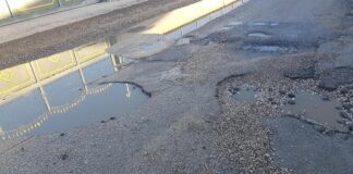 LE FOTO DEL DEGRADO Orta di Atella, via Pantani come Beirut. E gli amministratori camminano pure a testa alta