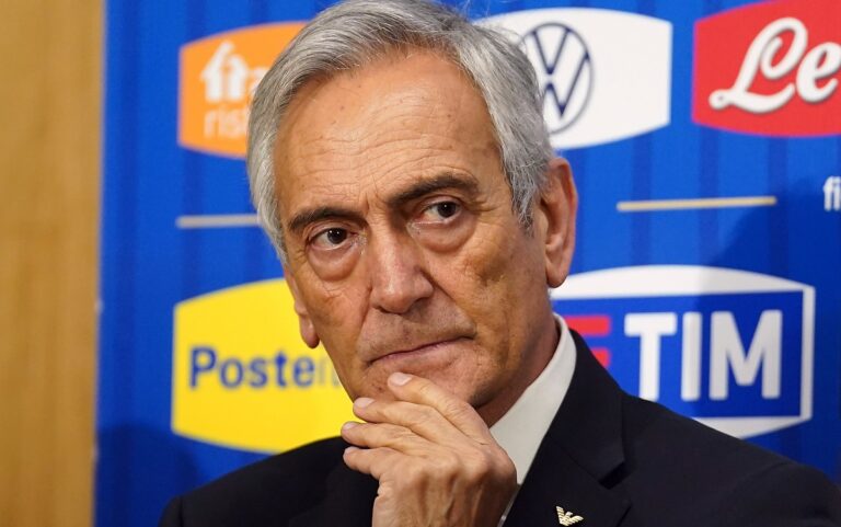 Il presidente Figc Gabriele Gravina indagato a Roma per autoriciclaggio, i legali: “Intollerabili strumentalizzazioni”